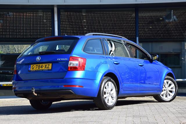 Skoda OCTAVIA Combi 1.5 TSI 150PK Greentech Business Edition DSG Automaat | Org. NL | BOVAG Garantie | Trekhaak | Apple Carplay/ Android Auto | Cruise&Climate Control | Navigatie |