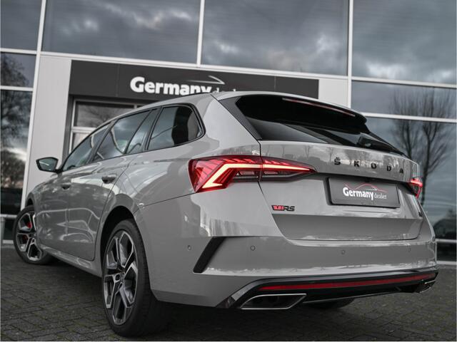 Skoda OCTAVIA Combi 1.4TSI RS iV 245pk PHEV Business Pano ACC Canton HUD 18-Inch Zetels-Memo Camera VOL!