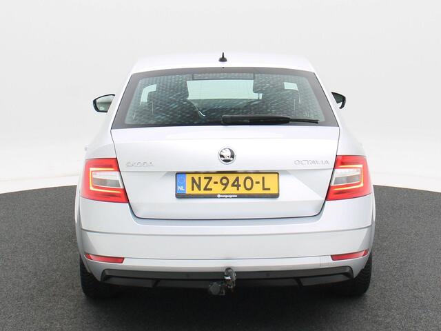 Skoda OCTAVIA 1.0 TSi 115 Pk Automaat Ambition Business | Navigatie | Climate Control | Trekhaak | 71.680KM!!