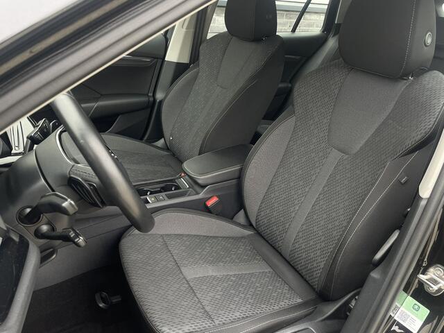 Skoda OCTAVIA Combi 1.4 TSI iV PHEV Business Edition | LED | Trekhaak | Navi | Camera | Carplay