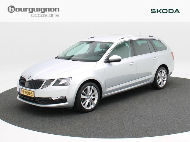 Skoda OCTAVIA Combi 1.6 TDi 115 Pk Automaat Clever Edition | Cruise Control | Stoelverwarming | Camera | CarPlay | Navigatie | Trekhaak | 17 Inch