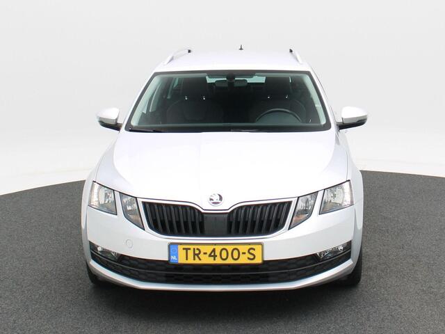 Skoda OCTAVIA Combi 1.6 TDi 115 Pk Automaat Clever Edition | Cruise Control | Stoelverwarming | Camera | CarPlay | Navigatie | Trekhaak | 17 Inch