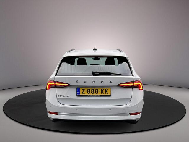 Skoda OCTAVIA Combi Business Edition 1.0 TSI 110pk Trekhaak, Navigatie, Elektrische achterklep, Stoelverwarming, Airco, DAB, Radio, Parkeersensoren, LED koplampen
