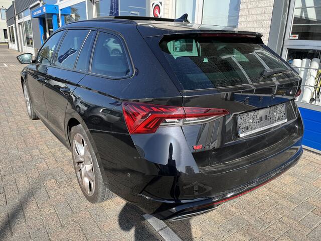 Skoda OCTAVIA Combi 1.4 TSI RS iV PHEV Business / AUTOMAAT/ PANO/ KEYLESS/ ADAPT. CRUISE/ CLIMA 3-ZONES/ NAVI/ SMARTLINK/ PARK. SENSOREN + CAMERA/ HEAD-UP DISPLAY/ 18'' LMV/ MATRIX