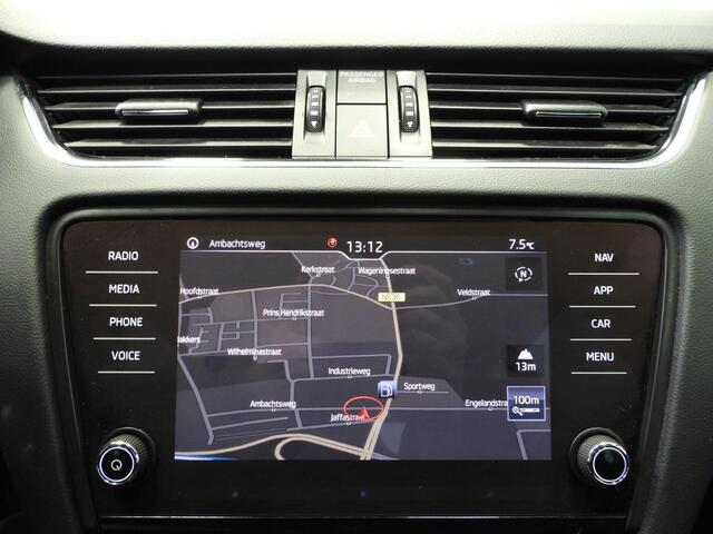 Skoda OCTAVIA Combi 1.0 TSI Sportline Business NAVI/CLIMA/CRUISE/PDC/17"LMV!