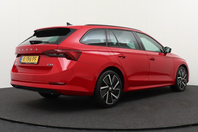 Skoda OCTAVIA Combi 1.0 TSI 110 Aut. Sportline Trekhaak Adapt. Cruise Sportstoelen 18' LMV