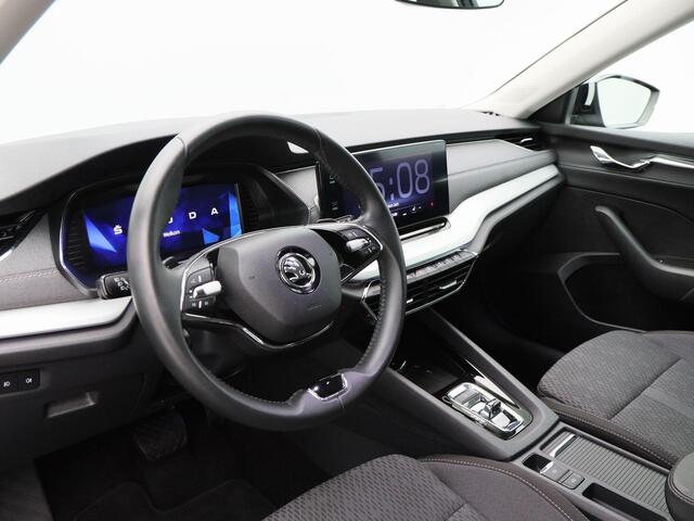 Skoda OCTAVIA Combi 1.0 e-TSi 110 Pk Automaat Business Edition Plus | Trekhaak | Stoel Verwarming | Adaptive Cruise | Elektrische Achterklep | Carplay | ECC | Navigatie | 17 Inch
