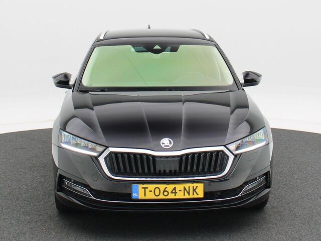 Skoda OCTAVIA Combi 1.0 e-TSi 110 Pk Automaat Business Edition Plus | Trekhaak | Stoel Verwarming | Adaptive Cruise | Elektrische Achterklep | Carplay | ECC | Navigatie | 17 Inch