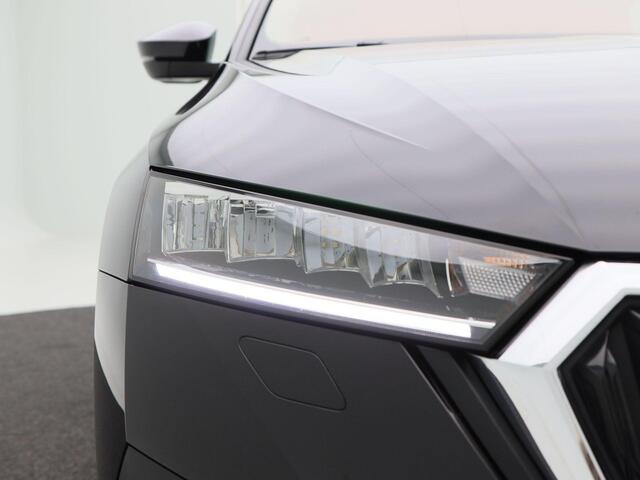Skoda OCTAVIA Combi 1.0 e-TSi 110 Pk Automaat Business Edition Plus | Trekhaak | Stoel Verwarming | Adaptive Cruise | Elektrische Achterklep | Carplay | ECC | Navigatie | 17 Inch