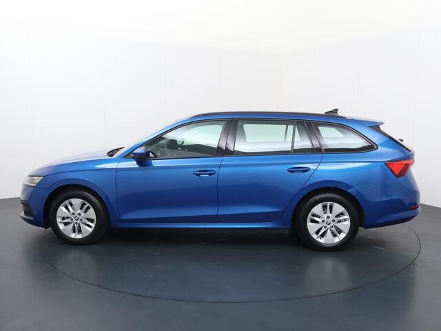 Skoda OCTAVIA Combi 1.0 e-TSI Ambition | 110 PK | Automaat | Multifunctioneel stuurwiel | Virtual Cockpit | Trekhaak |