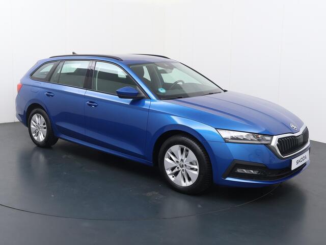 Skoda OCTAVIA Combi 1.0 e-TSI Ambition | 110 PK | Automaat | Multifunctioneel stuurwiel | Virtual Cockpit | Trekhaak |