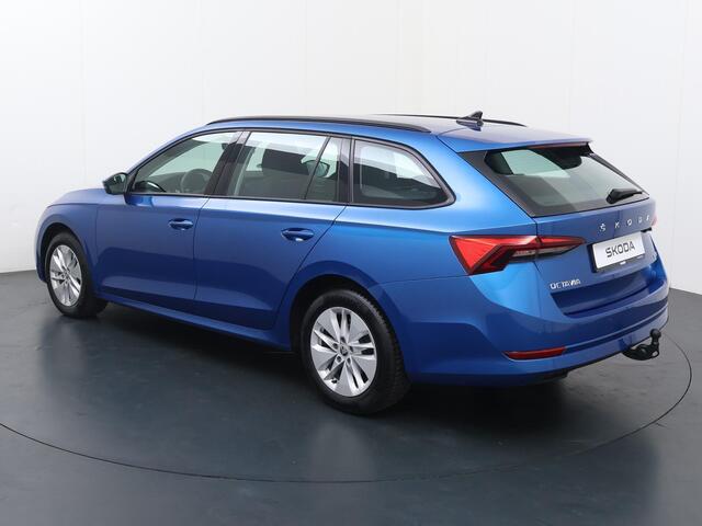 Skoda OCTAVIA Combi 1.0 e-TSI Ambition | 110 PK | Automaat | Multifunctioneel stuurwiel | Virtual Cockpit | Trekhaak |