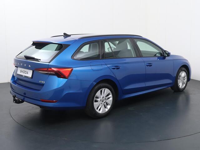 Skoda OCTAVIA Combi 1.0 e-TSI Ambition | 110 PK | Automaat | Multifunctioneel stuurwiel | Virtual Cockpit | Trekhaak |