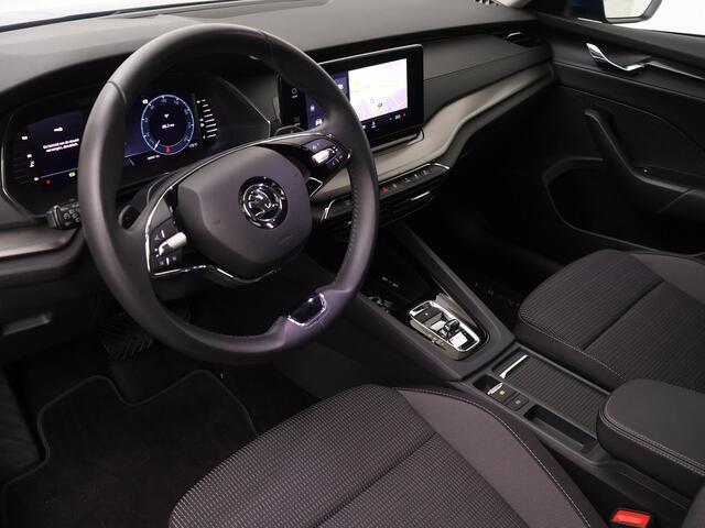 Skoda OCTAVIA Combi 1.0 e-TSI Ambition | 110 PK | Automaat | Multifunctioneel stuurwiel | Virtual Cockpit | Trekhaak |