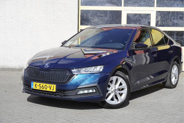 Skoda OCTAVIA 1.0 e-TSI Automaat! Sport Business BJ2021 Lmv 17" | Led | Pdc | Navi | Dynamische knipperlichten | App-Connect | Virtual cockpit | Dashboard verlichting | Climate control | Cruise control | RS-Sportstoelen | RS-Sport stuurwiel | Zwarte hemel