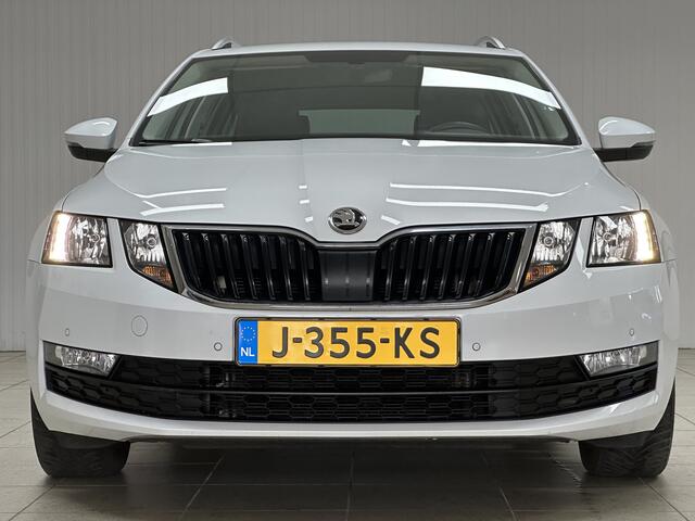 Skoda OCTAVIA Combi 1.5 TSI Greentech Business Edition/ 150pk!/ Automaat/ Half-Leder/ Stoelverw./ Half-Leder/ Apple + Android/ Navi/ Clima/ Cruise/ Elek. pakket/ Isofix/ Bluetooth/ Multi. Sportstuur/ 16'' LMV/ Mistl./ Chroom/ PDC V+A/ Extra getint