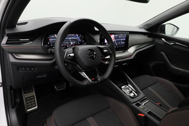 Skoda OCTAVIA Combi 1.4 TSI 245 pk DSG RS iV PHEV Business | Adaptief onderstel | Trekhaak | Matrix LED | Head-Up Display | Achteruitrijcamera