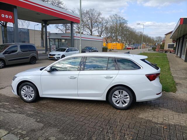 Skoda OCTAVIA COMBI 1.0 TSI B Edition,Nw Model,Navi,Dig Dash