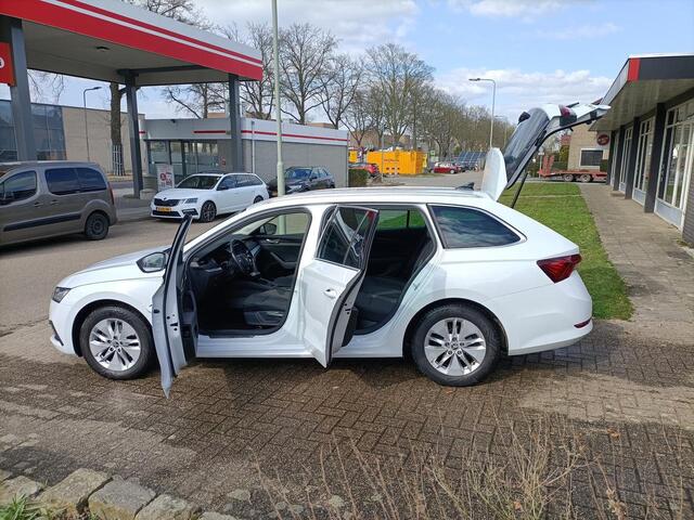 Skoda OCTAVIA COMBI 1.0 TSI B Edition,Nw Model,Navi,Dig Dash
