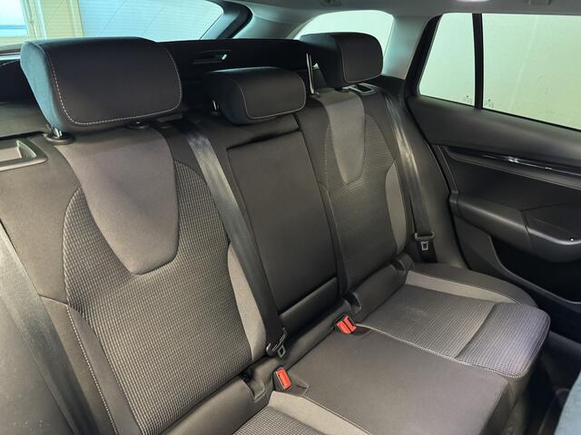 Skoda OCTAVIA Combi 1.4 TSI iV PHEV Business Edition Trekhaakvoorbereiding/Carplay/Stoelverwarming