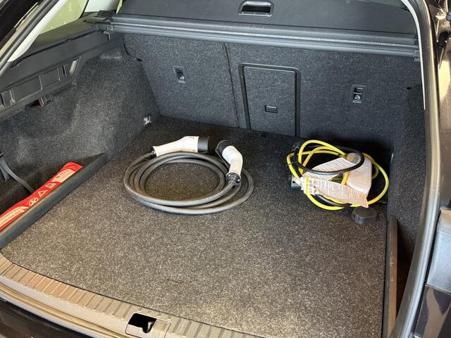 Skoda OCTAVIA Combi 1.4 TSI iV PHEV Business Edition Trekhaakvoorbereiding/Carplay/Stoelverwarming