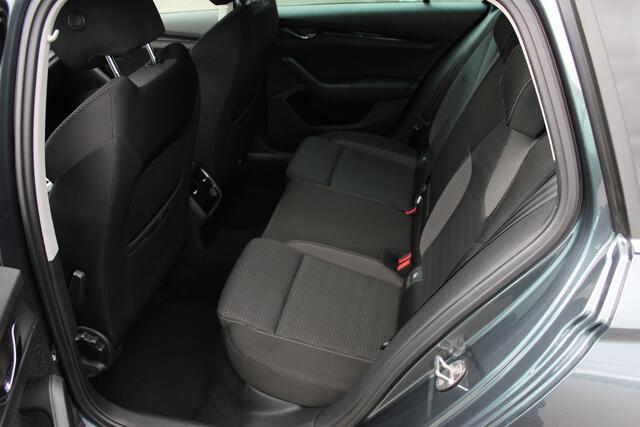 Skoda OCTAVIA Combi 1.4 TSI iV PHEV Business Edition | Cruise | Aut | 18 inch