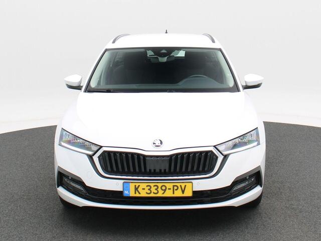 Skoda OCTAVIA Combi 1.0 e-TSi 110 Pk Automaat Business Edition | Navigatie | Trekhaak | Virtual Dashboard | Cruise Controle | 97.574 Km!!