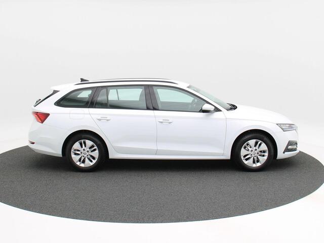 Skoda OCTAVIA Combi 1.0 e-TSi 110 Pk Automaat Business Edition | Navigatie | Trekhaak | Virtual Dashboard | Cruise Controle | 97.574 Km!!