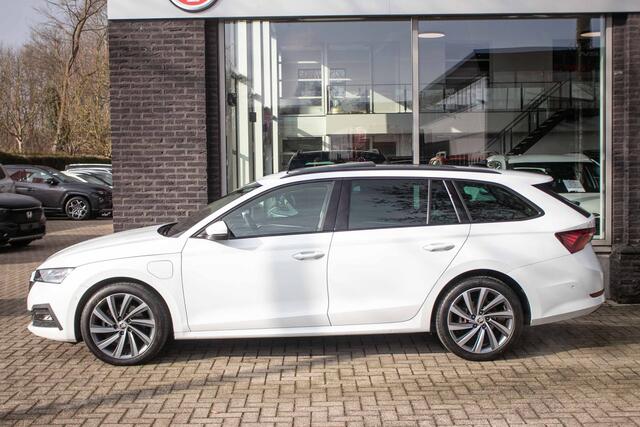 Skoda OCTAVIA Combi 1.4 TSI iV PHEV Business Edition Plus - All-in rijklrprs | Panodak | HUD | Stoel/stuurverw. | Memory