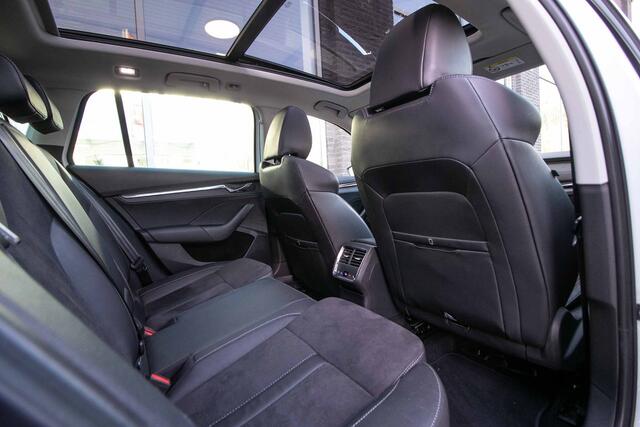 Skoda OCTAVIA Combi 1.4 TSI iV PHEV Business Edition Plus - All-in rijklrprs | Panodak | HUD | Stoel/stuurverw. | Memory