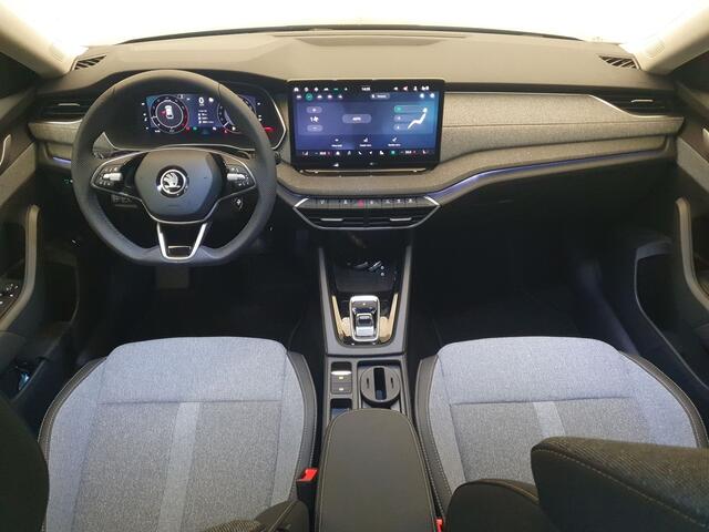 Skoda OCTAVIA Combi 1.5 TSI 150pk DSG/AUT Facelift MHEV Business Edition Plus Wegklapbare trekhaak, Camera, Winterpakket