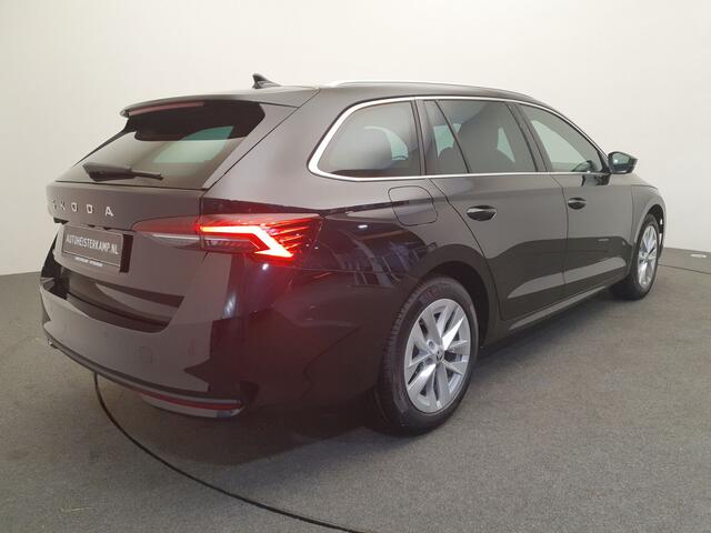 Skoda OCTAVIA Combi 1.5 TSI 150pk DSG/AUT Facelift MHEV Business Edition Plus Wegklapbare trekhaak, Camera, Winterpakket