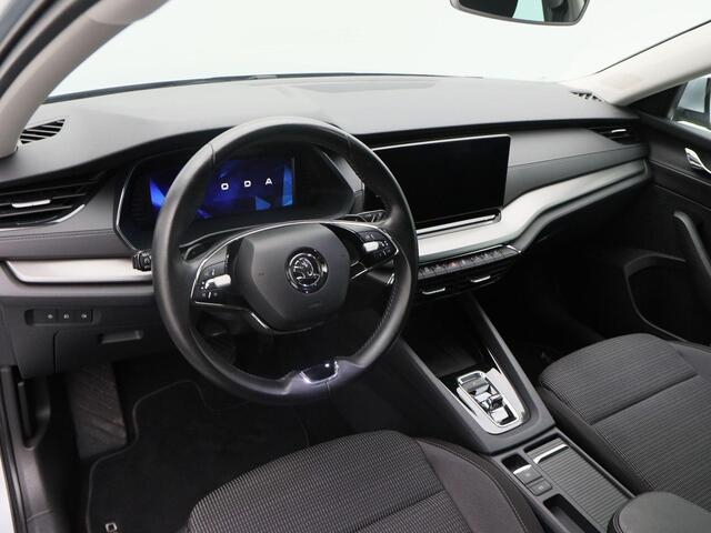 Skoda OCTAVIA Combi 1.0 e-TSi 110 Pk Automaat Business Edition | Cruise Control | Parkeersensoren | CarPlay | Navigatie | Bluetooth | 74.326 Km!!
