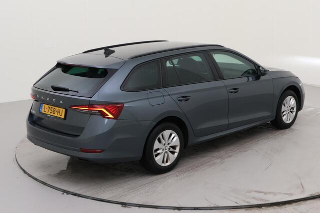 Skoda OCTAVIA Combi 1.0 TSI Business Edition Metallic/ Digitale Cockpit/ Led/ Elec. K./ Do glas/ Clima/ Navi/ Parkeersensoren/ 16 lmv