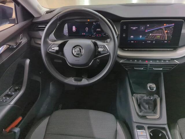 Skoda OCTAVIA Combi 1.0 TSI Business Edition Metallic/ Digitale Cockpit/ Led/ Elec. K./ Do glas/ Clima/ Navi/ Parkeersensoren/ 16 lmv