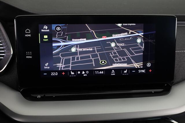 Skoda OCTAVIA Combi 1.0 e-TSI Business Edition Plus 110 pk Automaat (DSG) | Verlengde garantie | Navigatie | Trekhaak | Parkeersensoren | Adaptieve cruise control | Stoelverwarming |