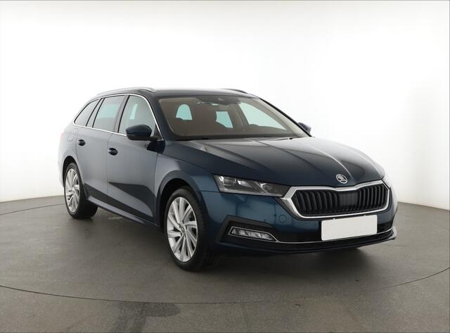 Skoda OCTAVIA Combi 1.5 e-TSI Business Edition | VERWACHT | Adapt. Cruise | Matrix LED | 18" | Stoelverw. | Camera