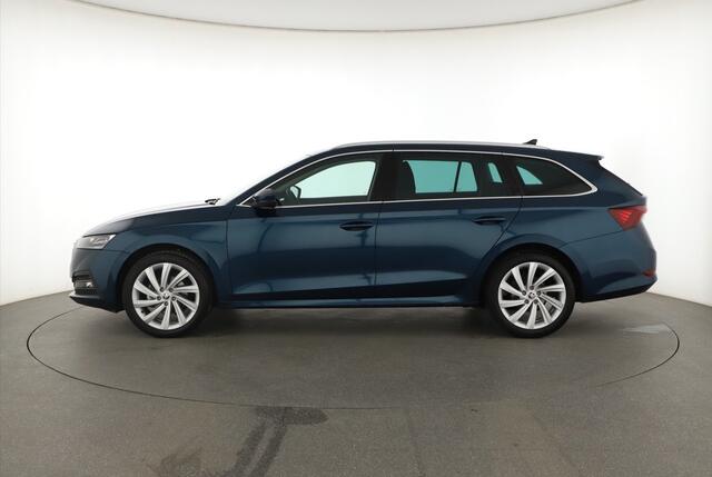Skoda OCTAVIA Combi 1.5 e-TSI Business Edition | VERWACHT | Adapt. Cruise | Matrix LED | 18" | Stoelverw. | Camera