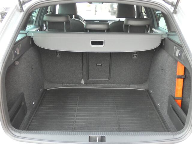 Skoda OCTAVIA Combi 1.5 TSI Greentech Business Edition/ lage km/ compleet!
