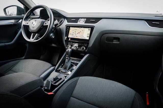 Skoda OCTAVIA Combi 1.6 TDi Automaat Style Business | Adapt. Cruise | Trekhaak | 17 inch LMV | Canton Audio | Keyless