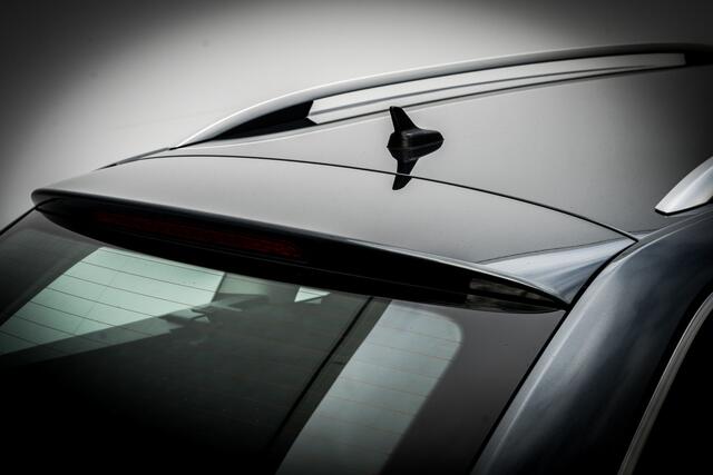 Skoda OCTAVIA Combi 1.6 TDi Automaat Style Business | Adapt. Cruise | Trekhaak | 17 inch LMV | Canton Audio | Keyless
