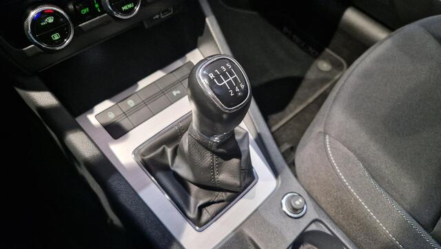 Skoda OCTAVIA Combi 1.0 TSI Greentech Business Edition | Navigatie | Carplay | Camera