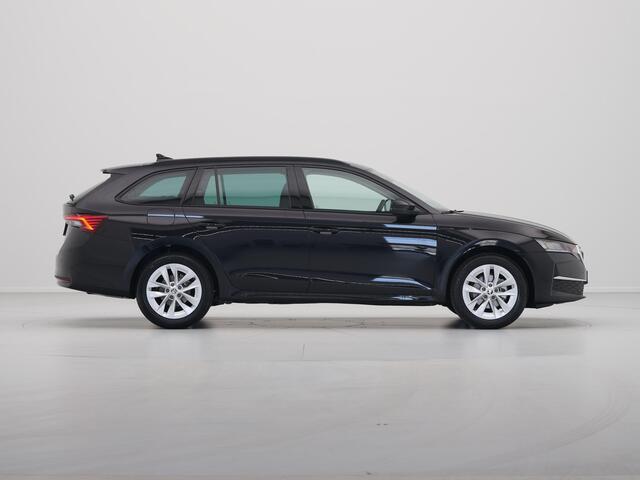 Skoda OCTAVIA Combi 1.5 TSI 115 6MT Business Edition Plus | Achteruitrijcamera | Achteruitrijcamera | Chromen grille