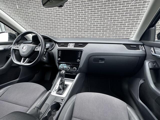 Skoda OCTAVIA Combi 1.6 TDI Greentech Clever Edition | Navigatie | Apple CarPlay/Android Auto | DAB+