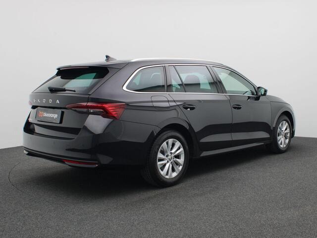 Skoda OCTAVIA Combi 1.5 TSI MHEV Business Edition 150PK DSG verwarmde voorruit, elektrische acherklep, full led, adaptive cruise, stuur-stoelverwarming, achteruitrijcamera, alarm, keyless, 18" lichtmetaal