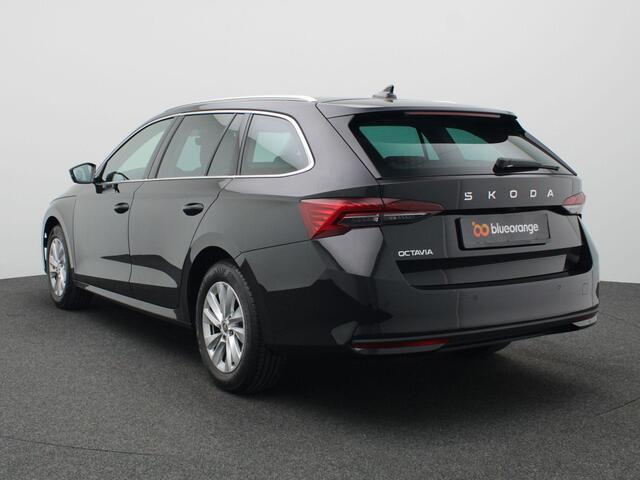 Skoda OCTAVIA Combi 1.5 TSI MHEV Business Edition 150PK DSG verwarmde voorruit, elektrische acherklep, full led, adaptive cruise, stuur-stoelverwarming, achteruitrijcamera, alarm, keyless, 18" lichtmetaal