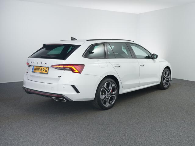Skoda OCTAVIA Combi 1.4 TSI RS iV PHEV Business | Canton | Camera | ACC | winterpakket |
