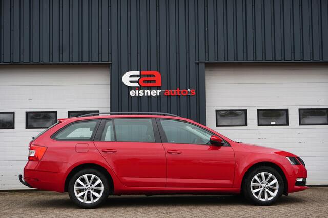 Skoda OCTAVIA Combi 1.0 TSI Greentech Business | TREKHAAK | METALLIC ROOD | CARPLAY |