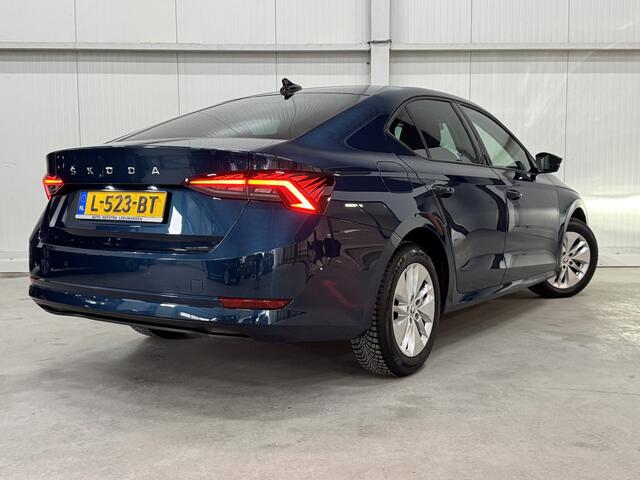 Skoda OCTAVIA 1.0 e-TSI AUTOMAAT Business Edition DIGI-DASH LED 2XPDC LMV