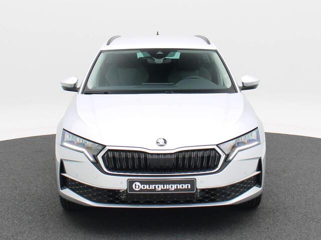 Skoda OCTAVIA Combi First Edition 1.5 TSI 115 pk | Automaat | Achteruitrijcamera | Stoelverwarming | Elektr. achterklep | Adaptive cruise control